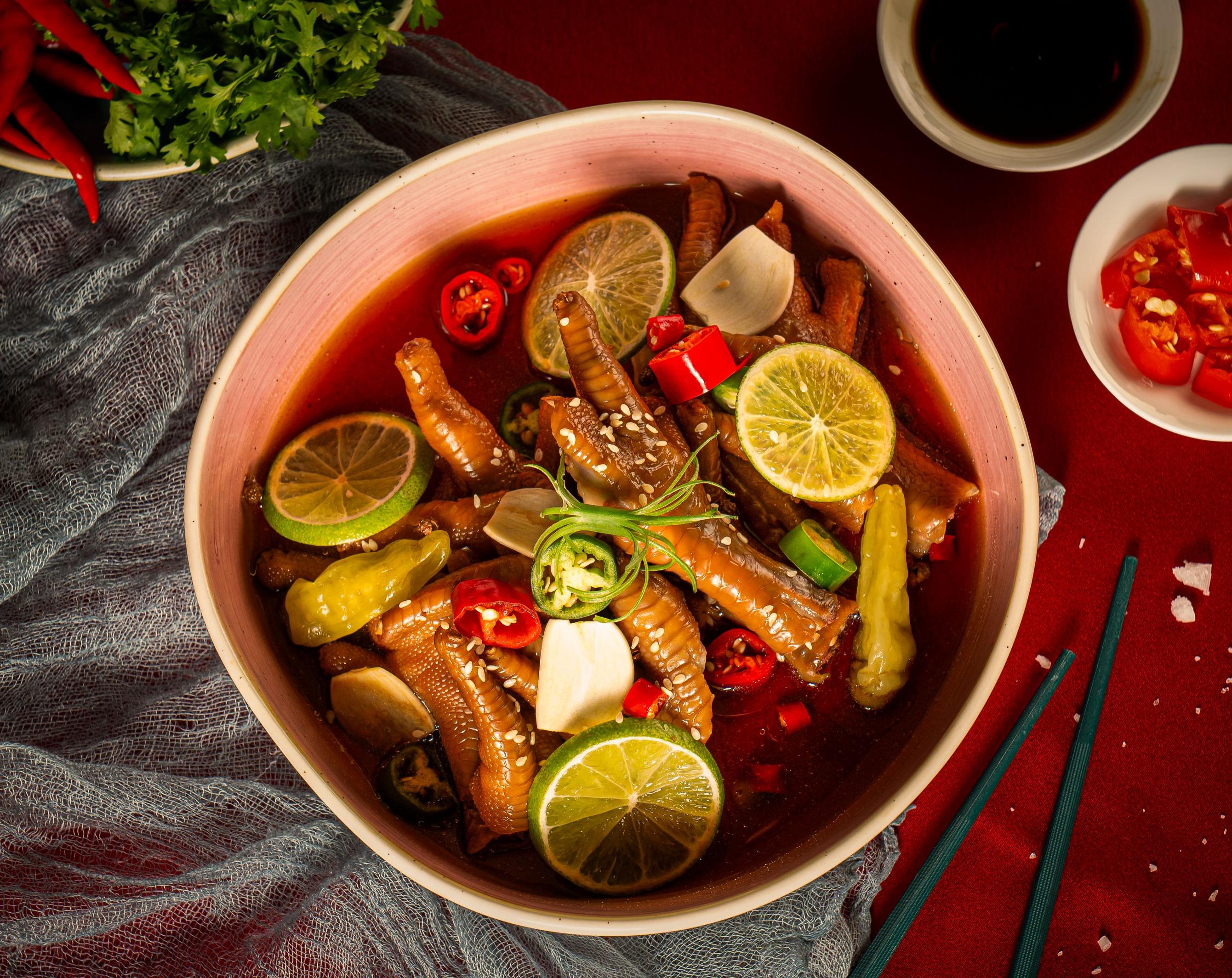 CHÂN GÀ SỐT CAY TỨ XUYÊN
